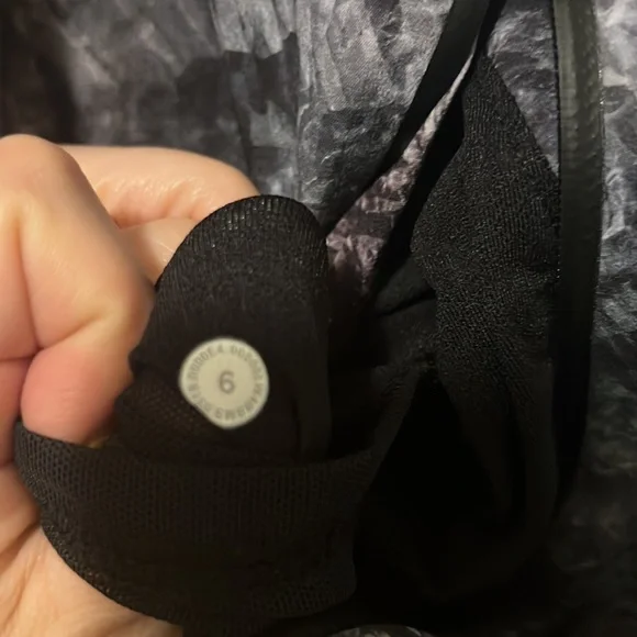 Lululemon jacket - Picture 5 of 8